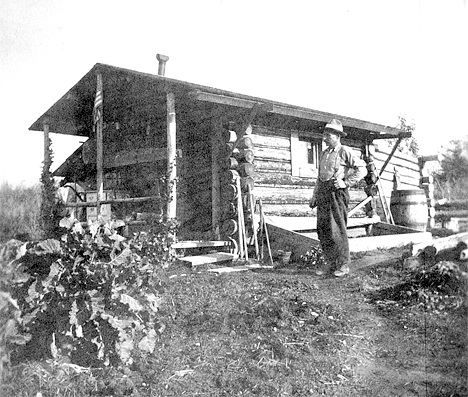 The first house in Medina at 76th Ave NE and NE 28th St.