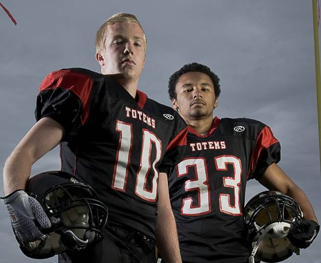 Sammamish quarterback Austin Lee (left) and running back Acie Black are looking for their first win in the Crossroads Cup.