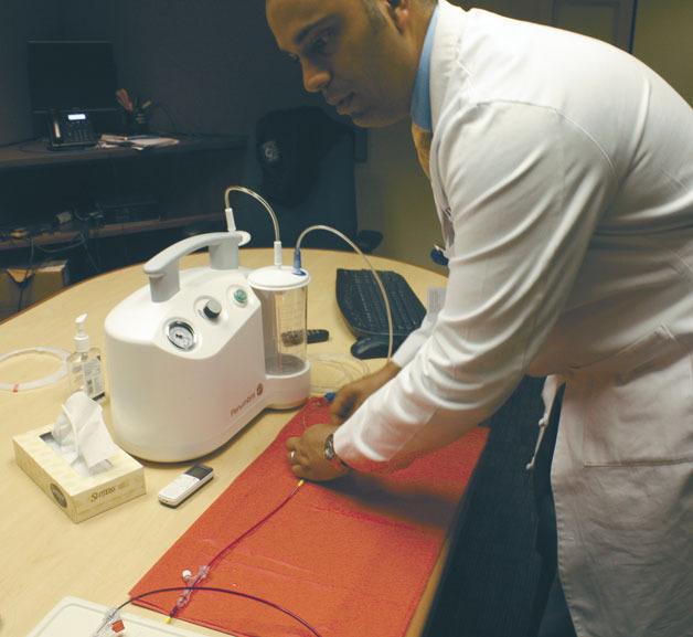 Dr. Abhineet Chowdhary demonstrates the use of the Separator 3D.