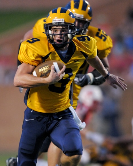 Wolverines QB Joe Joe Connor breaks free for a first half touchdown run at Katy